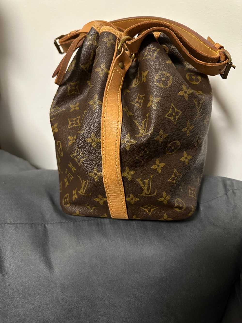 Louis Vuitton Brown Monogram Drawstring Bucket Bag with Tan Leather preowned